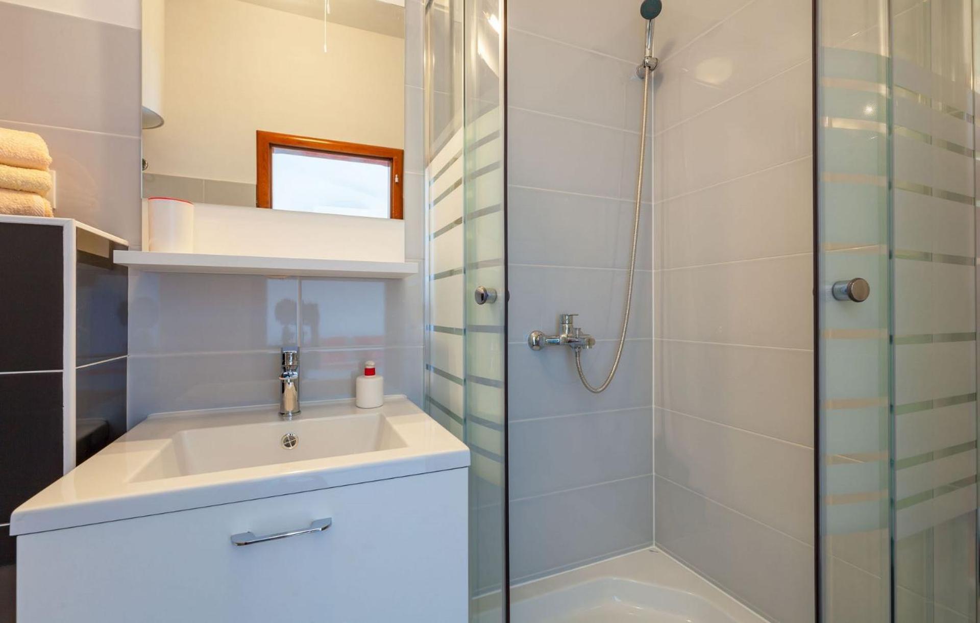 Apartments Ana - Free Parking Stanici Екстериор снимка